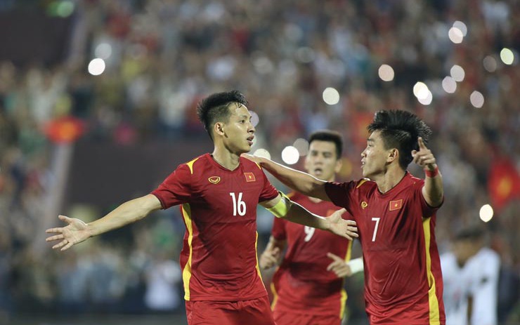 TRỰC TIẾP U23 Việt Nam - U23 Malaysia: Tiến Linh sát cánh cùng Mạnh Dũng