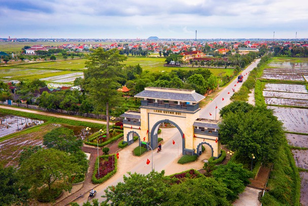 Huyện Quỳnh Lưu (Nghệ An) đạt chuẩn nông thôn mới - Ảnh 1.