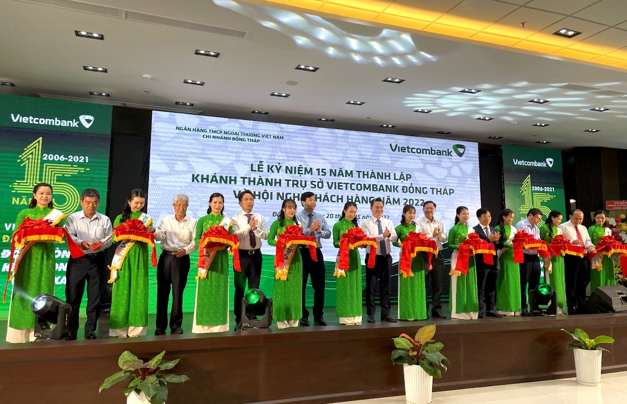 Vietcombank Đồng Tháp khánh thành trụ sở hoạt động mới - Ảnh 1. Vietcombank Đồng Tháp khánh thành trụ sở hoạt động mới - Ảnh 1.