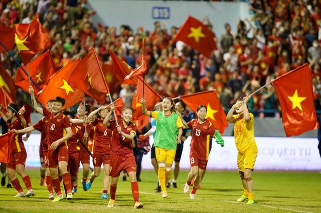 Thủ tướng gửi thư khen đội tuyển bóng đã nữ Việt Nam giành huy chương vàng SEA Games 31 - Ảnh 1.