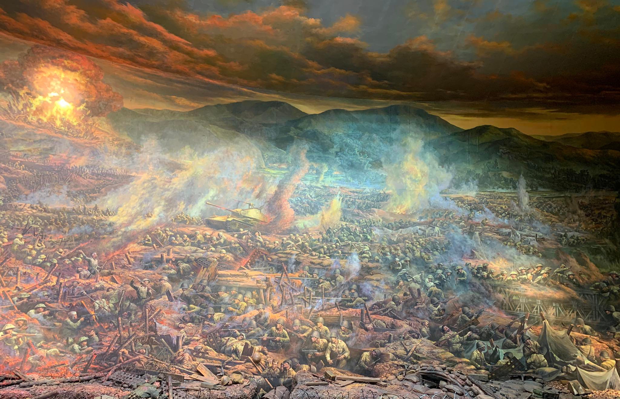 Ấn tượng tranh panorama tái hiện Chiến thắng Điện Biên - Ảnh 7.