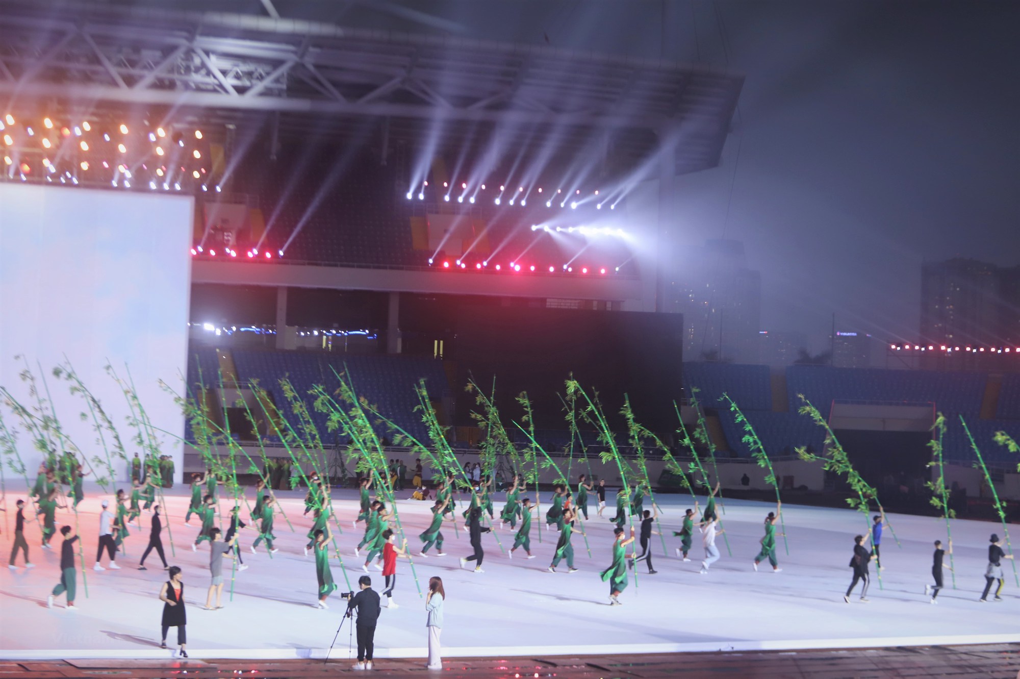 Ấn tượng hình ảnh tổng duyệt Lễ khai mạc SEA Games 31 - Ảnh 2.