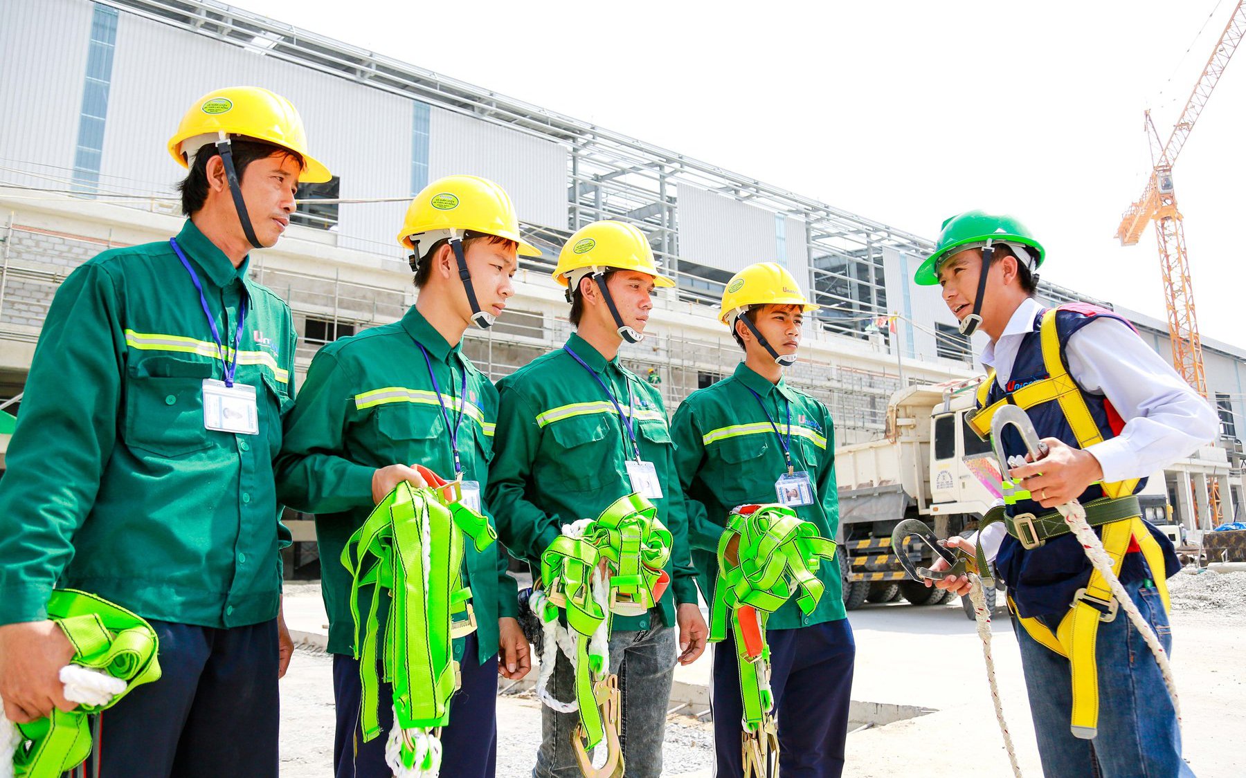 Cách xếp lương viên chức ngành kiểm định kỹ thuật an toàn lao động