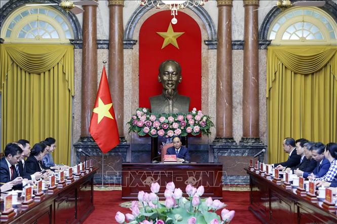 Chủ tịch nước Nguyễn Xuân Phúc tiếp Bộ trưởng, Chủ nhiệm Văn phòng Chủ tịch nước Lào - Ảnh 1.