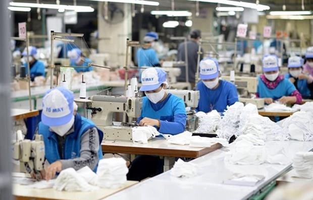 Tính chất hai mặt của lao động sản xuất hàng hóa là gì? Giải thích chi tiết