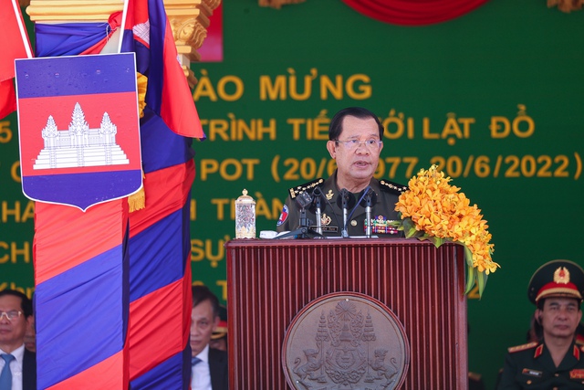 Thủ tướng Hun Sen: Dù chỉ có 1% hy vọng, tôi vẫn phải sang Việt Nam tìm đường cứu nước - Ảnh 1.