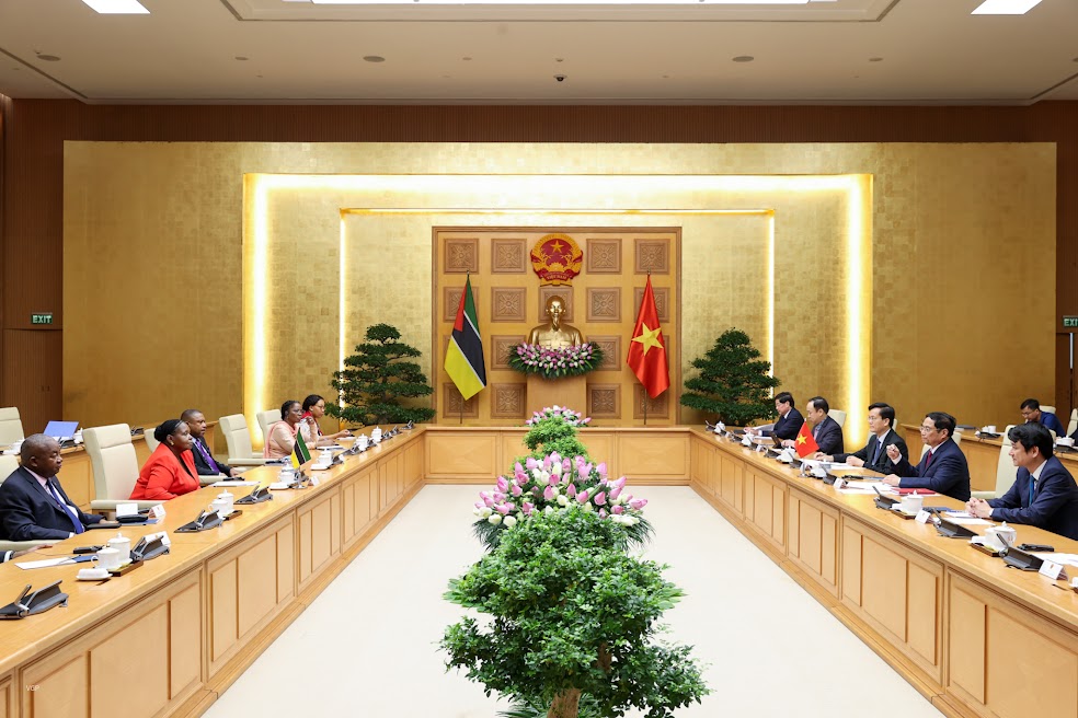 Thủ tướng Phạm Minh Chính hội kiến Chủ tịch Quốc hội Mozambique - Ảnh 4.