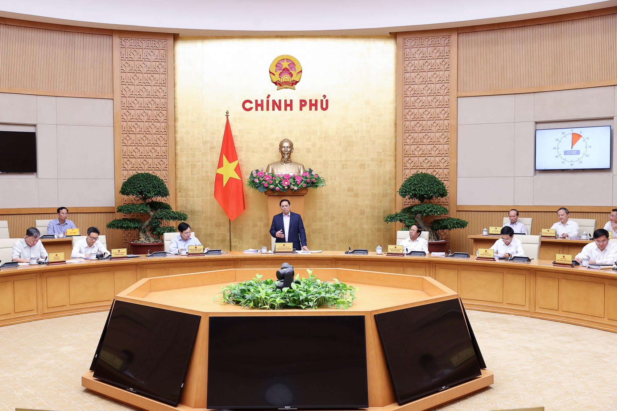 Thủ tướng Phạm Minh Chính chủ trì phiên họp Chính phủ thường kỳ tháng 5/2022 - Ảnh 3.