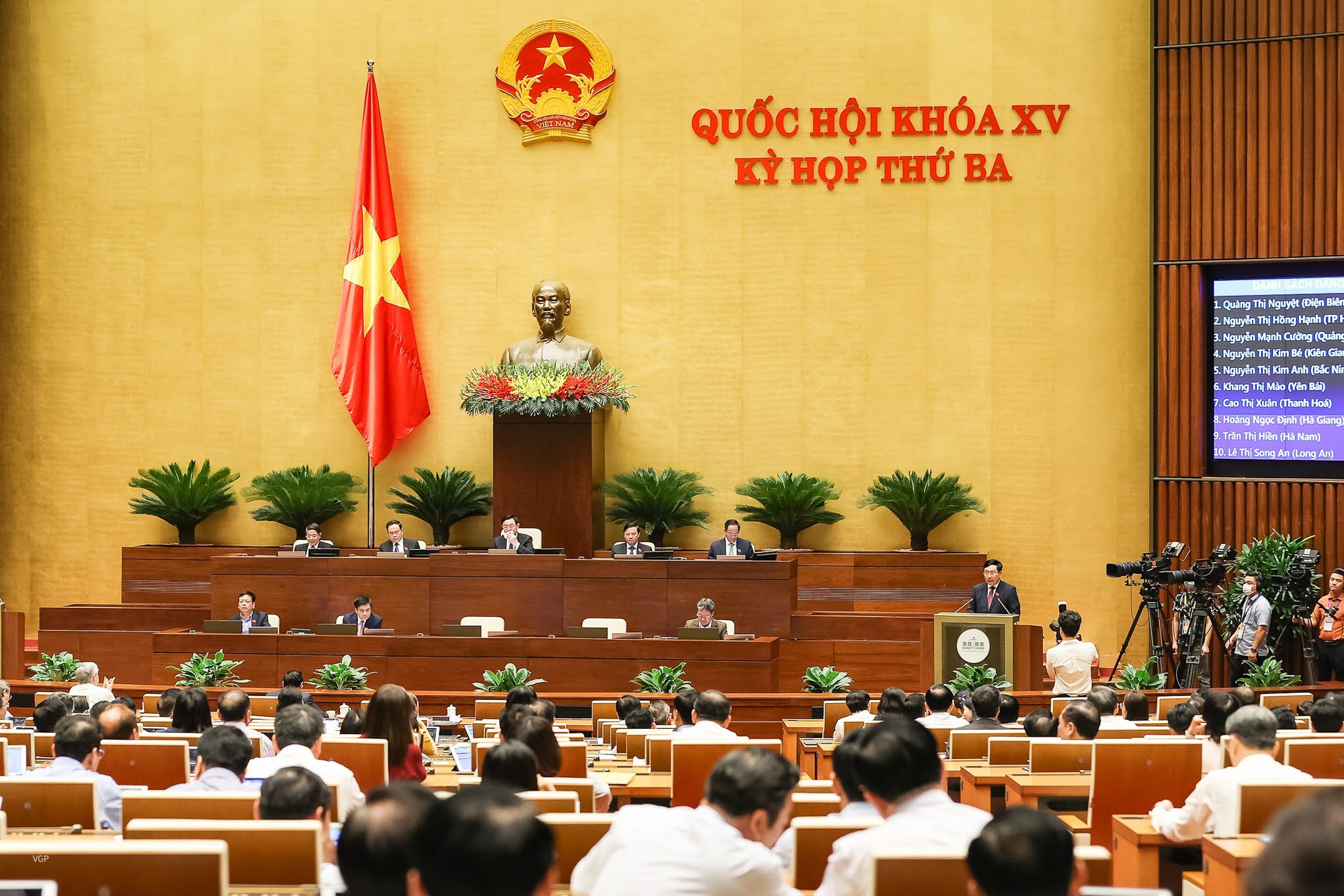 Phó Thủ tướng Thường trực báo cáo giải trình một số vấn đề cử tri quan tâm - Ảnh 3.