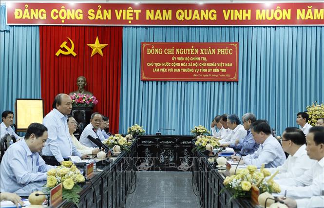 Chủ tịch nước Nguyễn Xuân Phúc làm việc với Ban Thường vụ Tỉnh ủy Bến Tre - Ảnh 1.