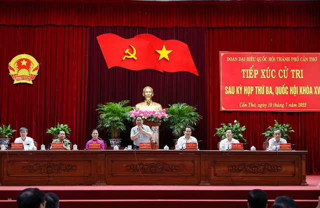 Thủ tướng: Hỗ trợ người dân, doanh nghiệp hơn 225 nghìn tỷ đồng thuế phí ngay trong năm nay - Ảnh 1. Thủ tướng: Hỗ trợ người dân, doanh nghiệp hơn 225 nghìn tỷ đồng thuế phí ngay trong năm nay - Ảnh 1.