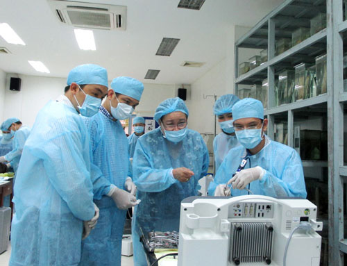 Hoàn thiện danh mục dự án Chương trình phục hồi và phát triển KTXH lĩnh vực y tế - Ảnh 1. Hoàn thiện danh mục dự án Chương trình phục hồi và phát triển KTXH lĩnh vực y tế - Ảnh 1.