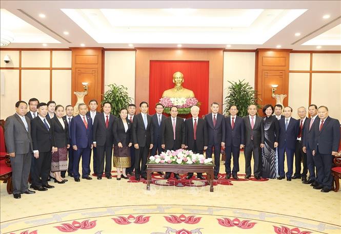 Tổng Bí thư Nguyễn Phú Trọng tiếp Phó Chủ tịch nước Lào Bounthong Chitmany - Ảnh 2.