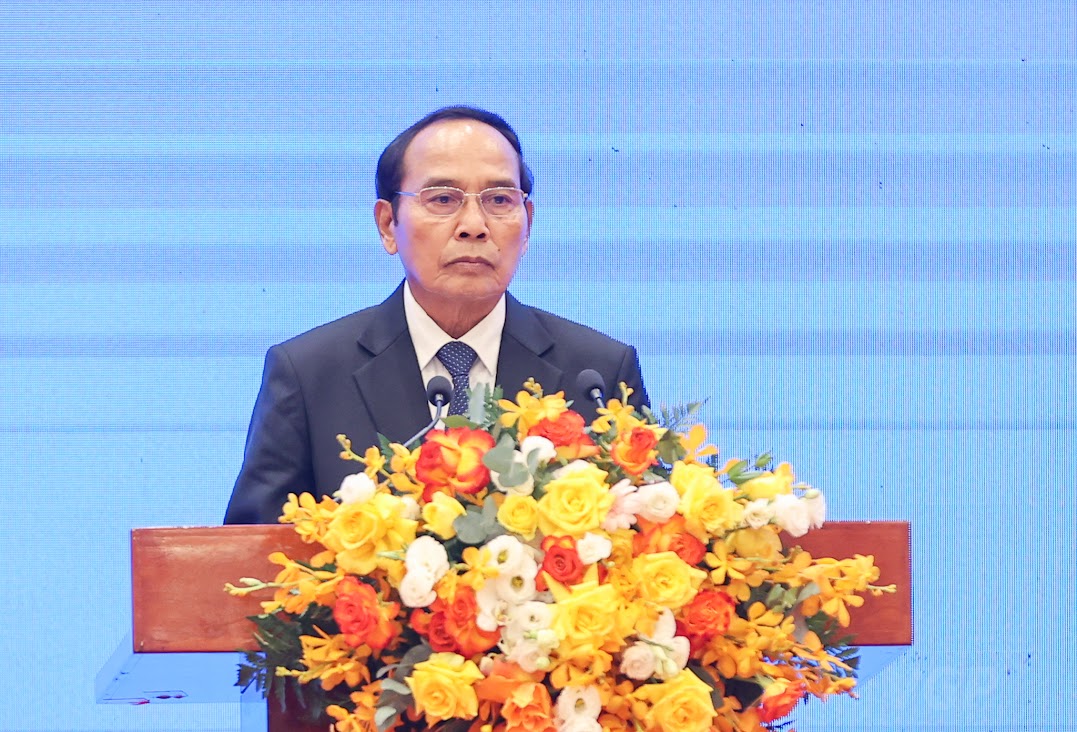 Lãnh đạo cấp cao Việt Nam nhận Huân chương cao quý của Nhà nước Lào - Ảnh 5.