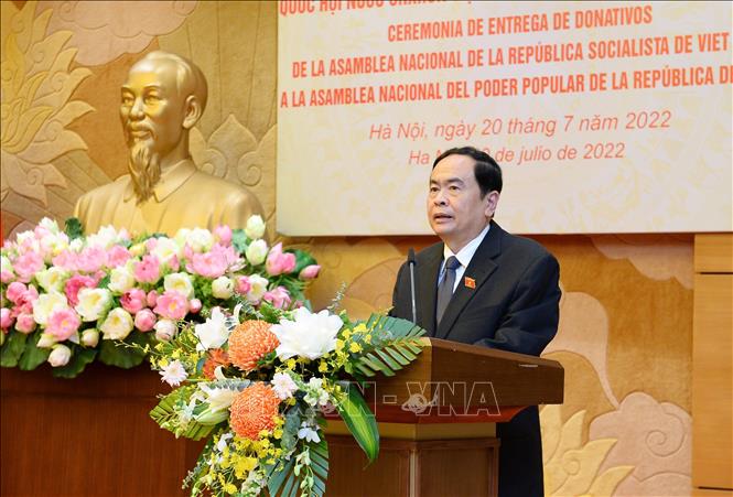 Bàn giao quà tặng của Quốc hội Việt Nam tặng Quốc hội Cộng hòa Cuba - Ảnh 1.