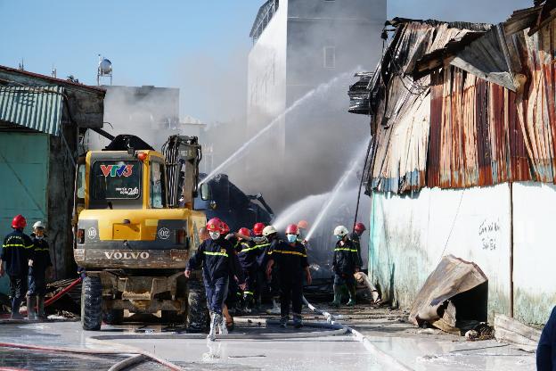 photo-1658713049873 photo-1658713049873