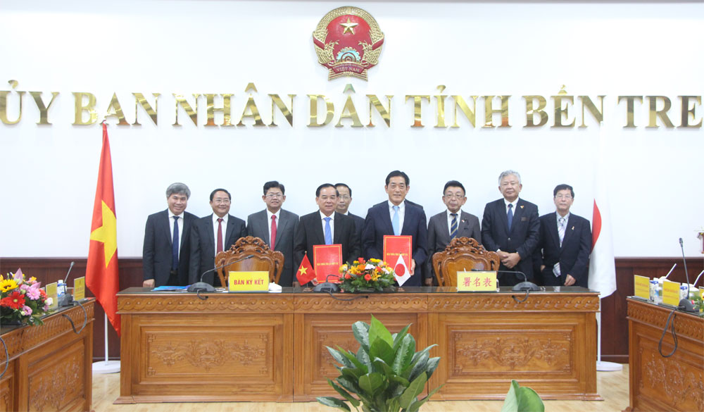 Bến Tre ký kết hợp tác với tỉnh Ehime, Nhật Bản - Ảnh 1.