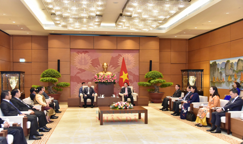Thủ đô Hà Nội và Thủ đô Vientiane phải là hình mẫu về hợp tác địa phương Việt Nam - Lào - Ảnh 2.