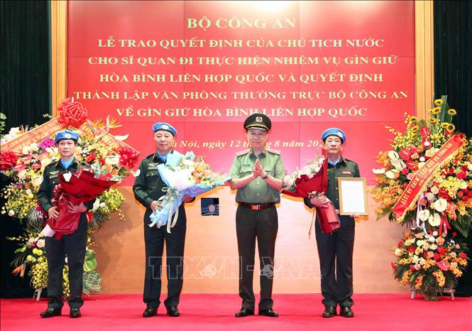 Chủ tịch nước trao quyết định cho sĩ quan công an đi thực hiện gìn giữ hòa bình LHQ - Ảnh 4.