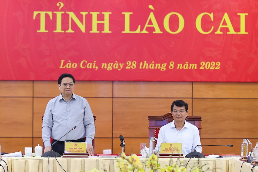 Thủ tướng: Lào Cai cần phát huy tối đa bản sắc, lấy sông Hồng làm trục dọc phát triển, xây dựng đô thị sân bay Sa Pa - Ảnh 4.