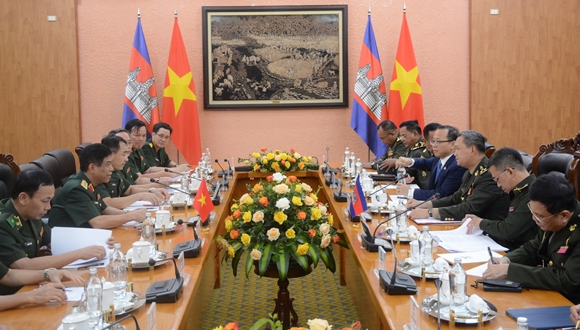Xung lực mới quan hệ hợp tác hai quân đội Việt Nam-Campuchia - Ảnh 1.