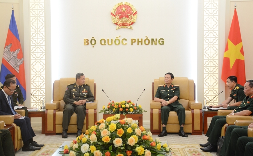 Xung lực mới quan hệ hợp tác hai quân đội Việt Nam-Campuchia - Ảnh 2.