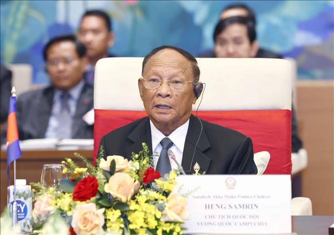Chủ tịch Quốc hội Vương Đình Huệ đón, hội đàm với Chủ tịch Quốc hội Campuchia - Ảnh 3.