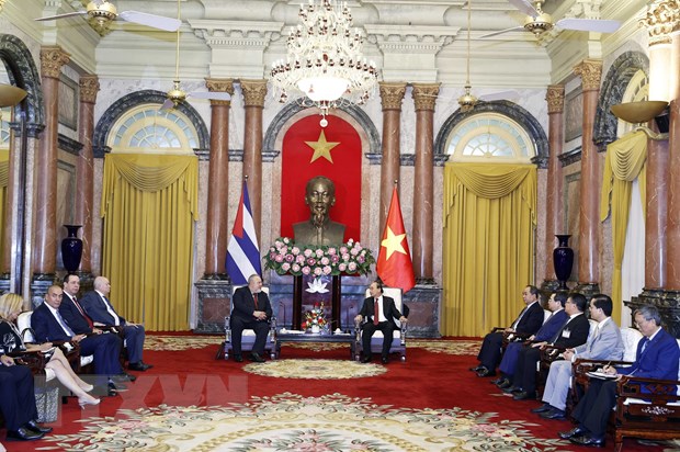 Chủ tịch nước Nguyễn Xuân Phúc hội kiến Thủ tướng nước Cộng hòa Cuba  Manuel Marrero Cruz - Ảnh 3.