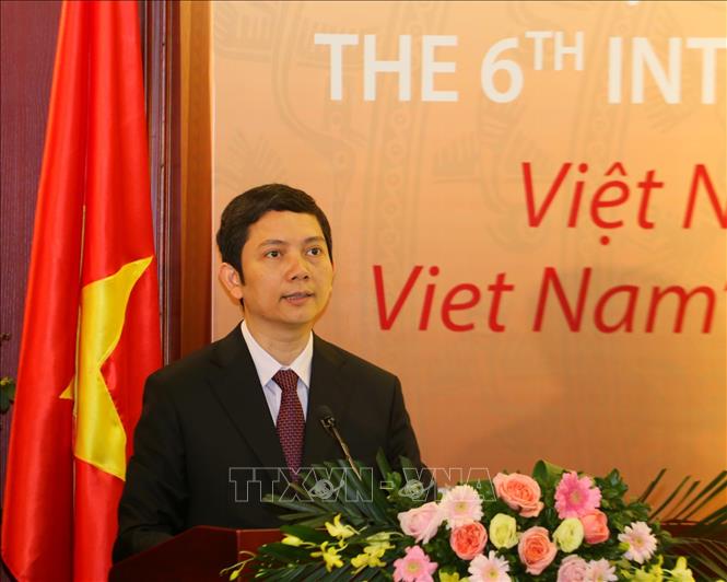 Kỷ luật cảnh cáo Chủ tịch Viện Hàn lâm Khoa học xã hội Việt Nam Bùi Nhật Quang - Ảnh 1.