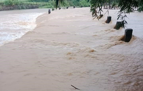Thủ tướng chỉ đạo chủ động ứng phó, khắc phục hậu quả mưa lũ - Ảnh 1.