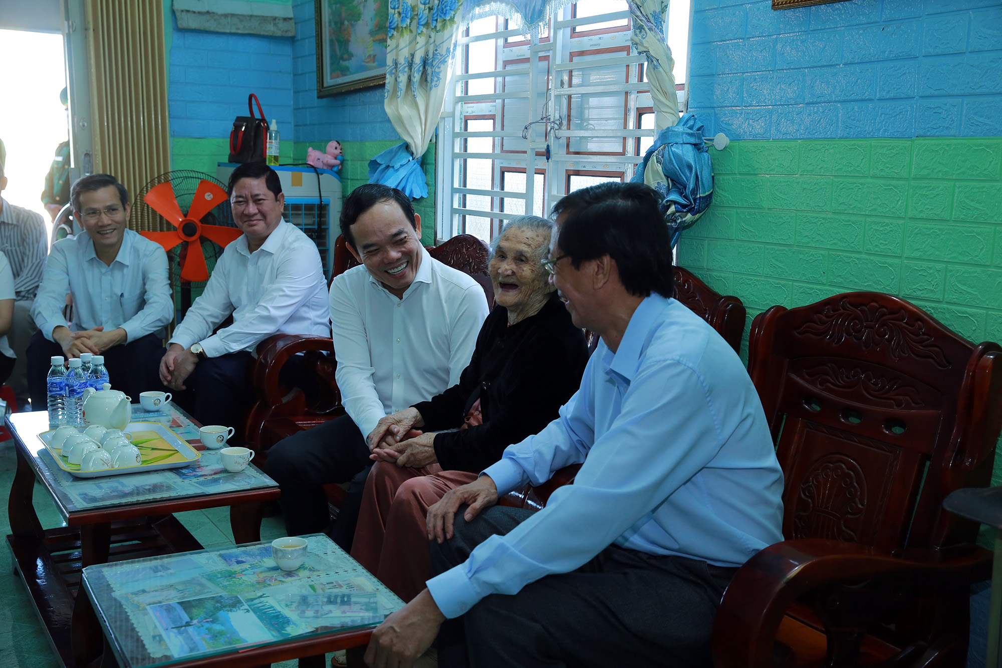 Phó Thủ tướng Trần Lưu Quang tặng quà Tết gia đình chính sách, hộ nghèo tỉnh Ninh Thuận - Ảnh 2.