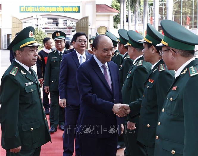 Chủ tịch nước kiểm tra công tác ứng trực dịp Tết của Bộ đội Biên phòng Đắk Lắk - Ảnh 1.