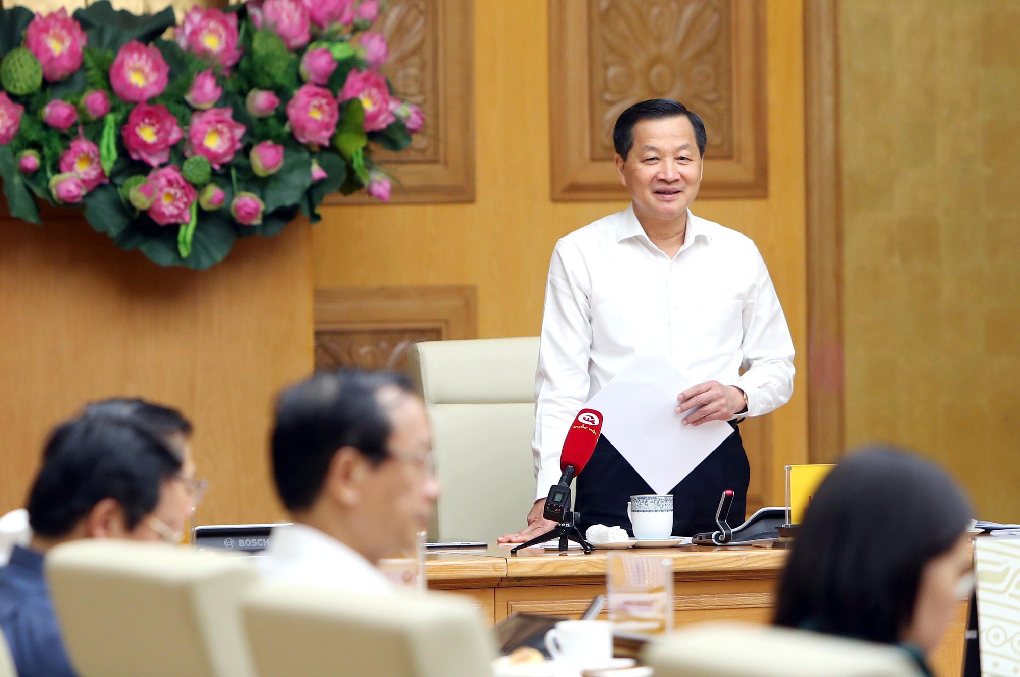 Phó Thủ tướng Lê Minh Khái chủ trì cuộc họp Ban Chỉ đạo điều hành giá về kết quả công tác điều hành giá 9 tháng năm 2023 và định hướng những tháng còn lại của năm 2023 - Ảnh: VGP