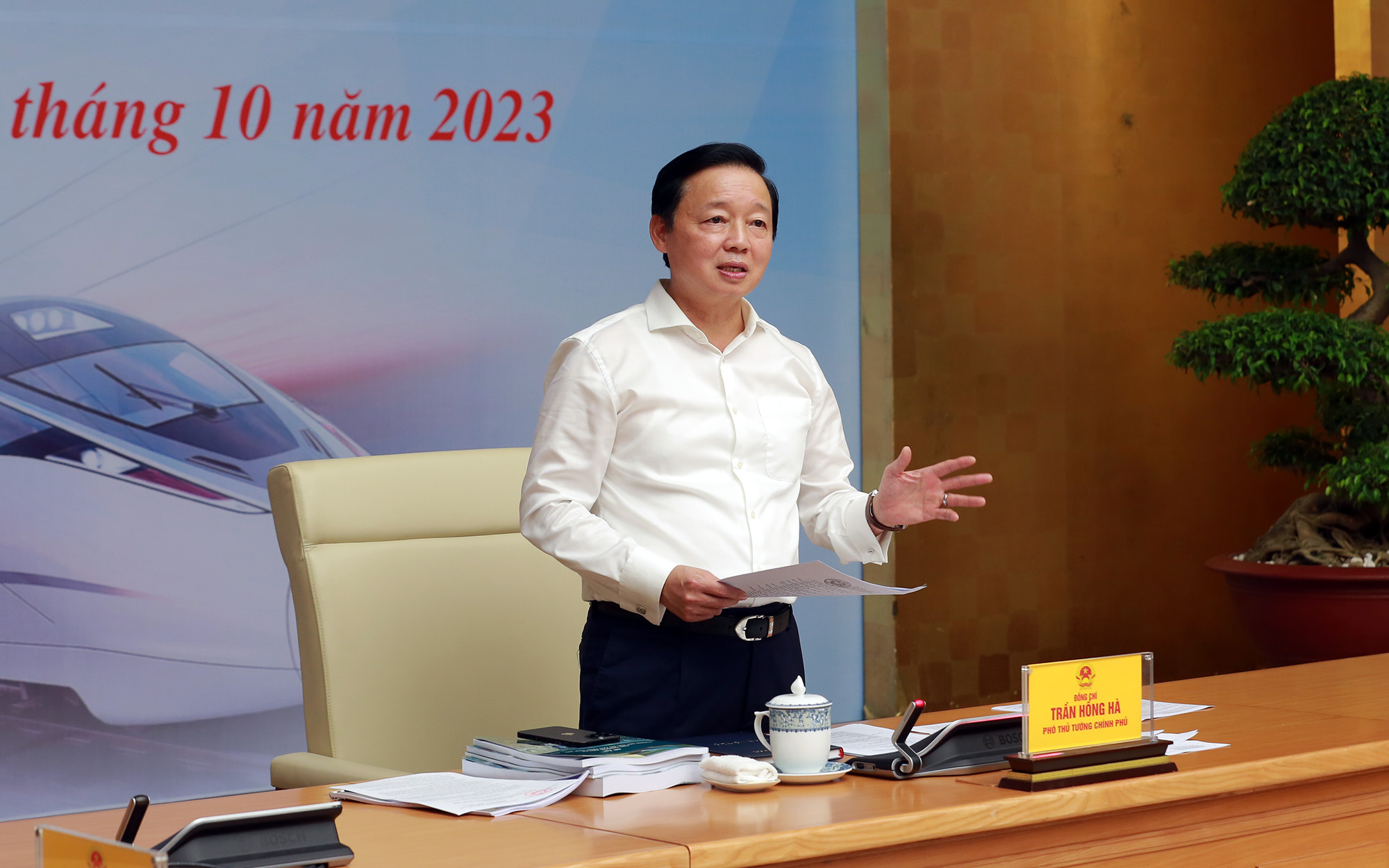 Phó Thủ tướng Trần Hồng Hà: Việc lựa chọn kịch bản phát triển đường sắt tốc độ cao phải do thị trường quyết định - Ảnh: VGP/Minh Khôi