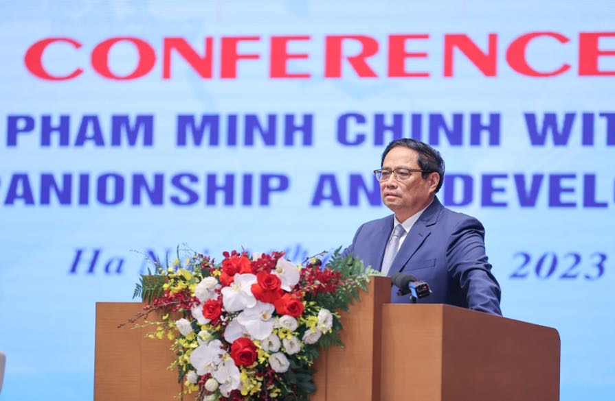 Thủ tướng Chính phủ Phạm Minh Chính phát biểu tại Hội nghị gặp mặt cộng đồng doanh nghiệp đầu tư nước ngoài, với chủ đề “Đồng hành và phát triển” - Ảnh: VGP/Nhật Bắc