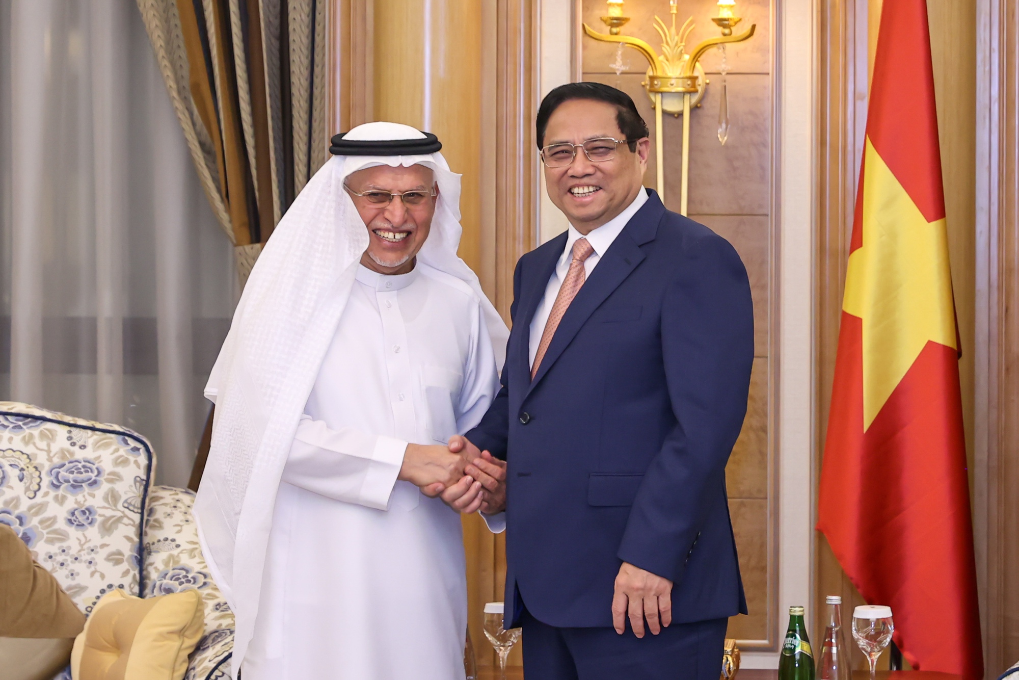 Thủ tướng Phạm Minh Chính tiếp Chủ tịch Tập đoàn Abdulrahman Al Zamil tại Saudi Arabia - Ảnh: VGP/Nhật Bắc