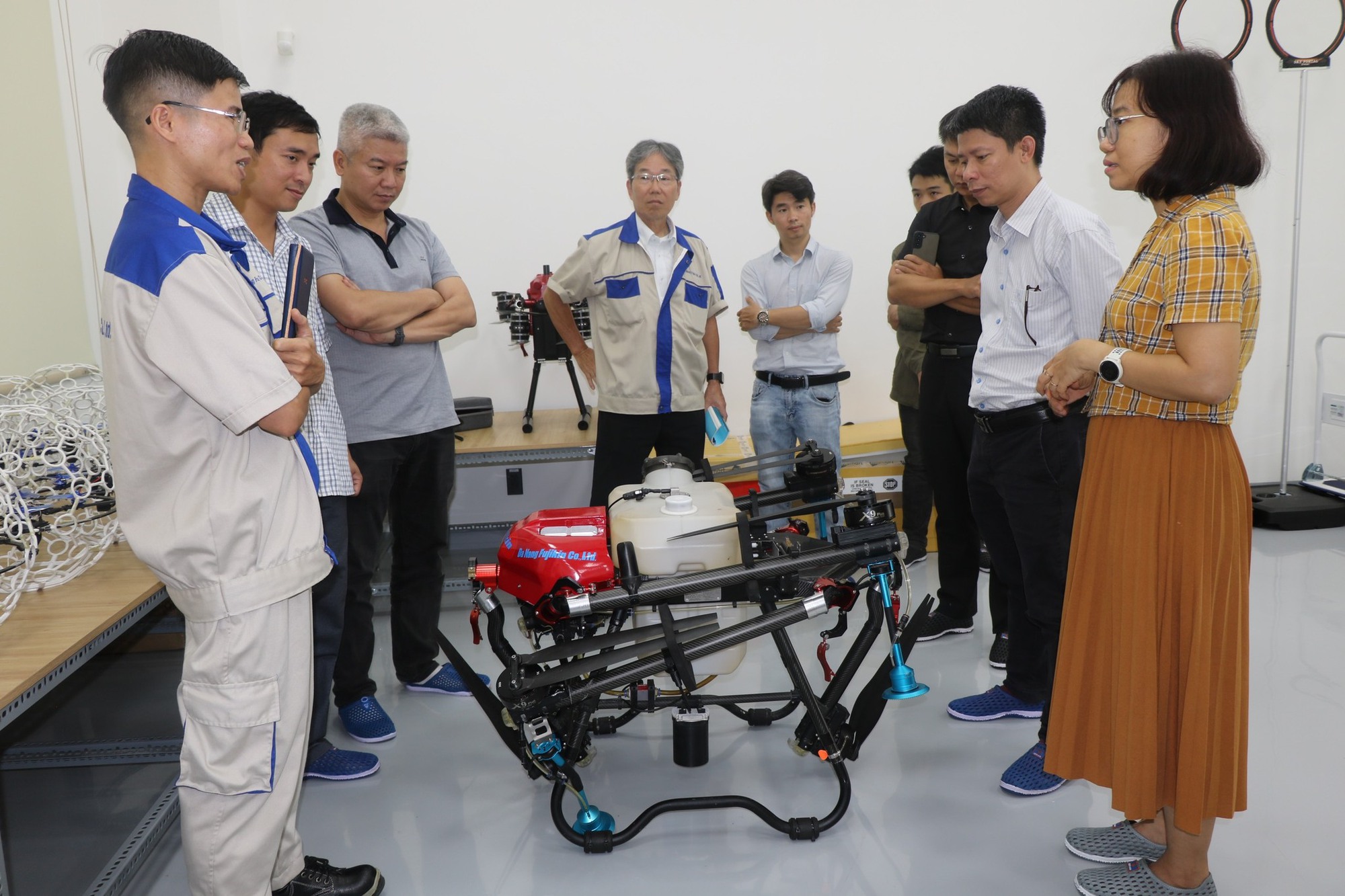 Nhân lực ngành chip bán dẫn: rất cần "sự bắt tay" giữa nhà trường và doanh nghiệp - Ảnh 4. Nhân lực ngành chip bán dẫn: rất cần "sự bắt tay" giữa nhà trường và doanh nghiệp - Ảnh 4.