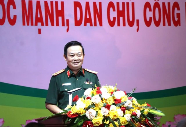 Kéo dài thời gian giữ chức vụ Chính ủy Quân khu 7 đối với Phó Đô Đốc Trần Hoài Trung  - Ảnh 1.