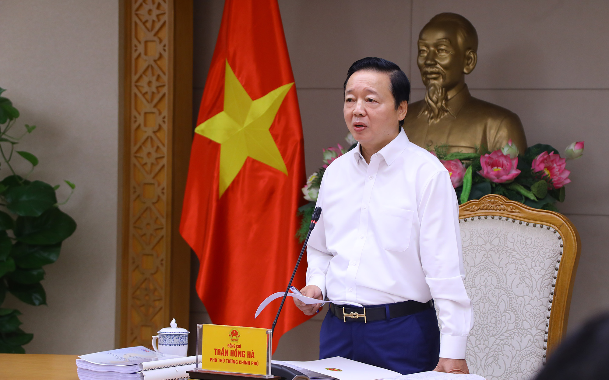 Phó Thủ tướng Trần Hồng Hà chủ trì phiên họp với các bộ, ngành, địa phương để đóng góp, hoàn thiện dự thảo Kế hoạch thực hiện Quy hoạch điện VIII