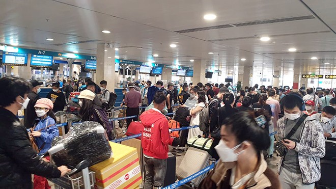 Giá vé máy bay Tết Nguyên đán đang 'neo' ở mức cao