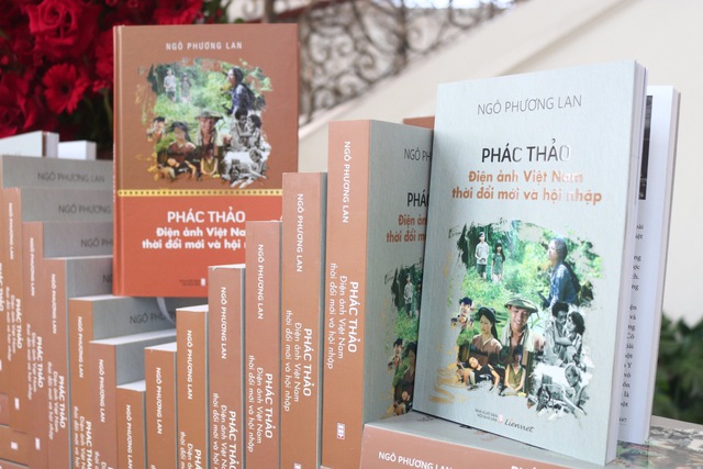 Ra mắt sách 'Phác thảo điện ảnh Việt Nam thời đổi mới và hội nhập'  - Ảnh 2.