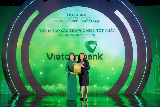 Vietcombank trong top 10 DN niêm yết có Báo cáo thường niên tốt nhất trên thị trường chứng khoán- Ảnh 1.