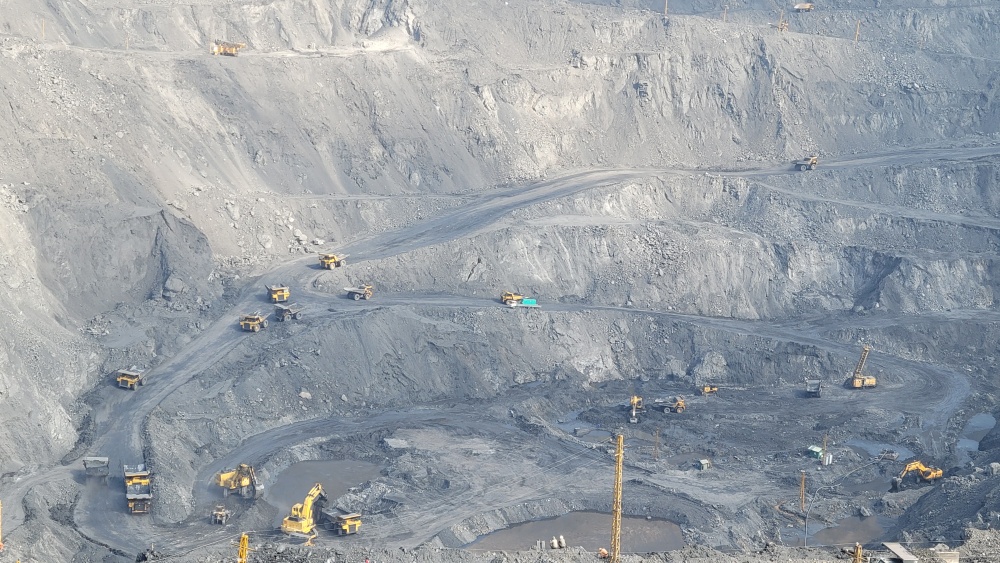 Huy động tối đa các nguồn than đáp ứng nhu cầu tiêu thụ- Ảnh 1. Huy động tối đa các nguồn than đáp ứng nhu cầu tiêu thụ- Ảnh 1.