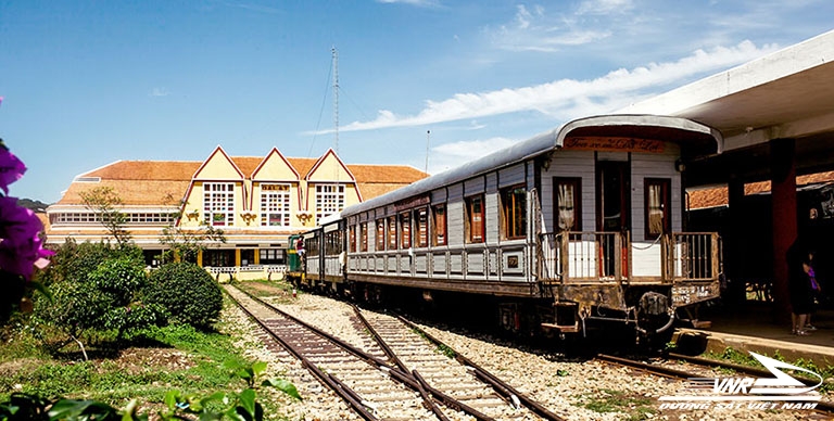 Đường sắt tăng tàu du lịch Đà Lạt - Trại Mát dịp Tết