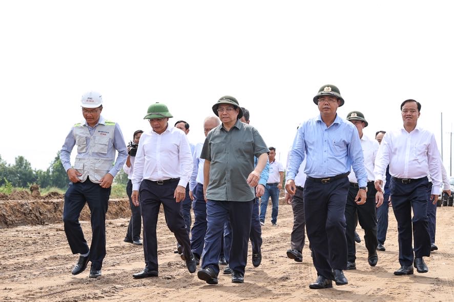 Thủ tướng khảo sát 3 dự án công nghiệp, cao tốc, sân bay trọng điểm tại Cà Mau- Ảnh 7.