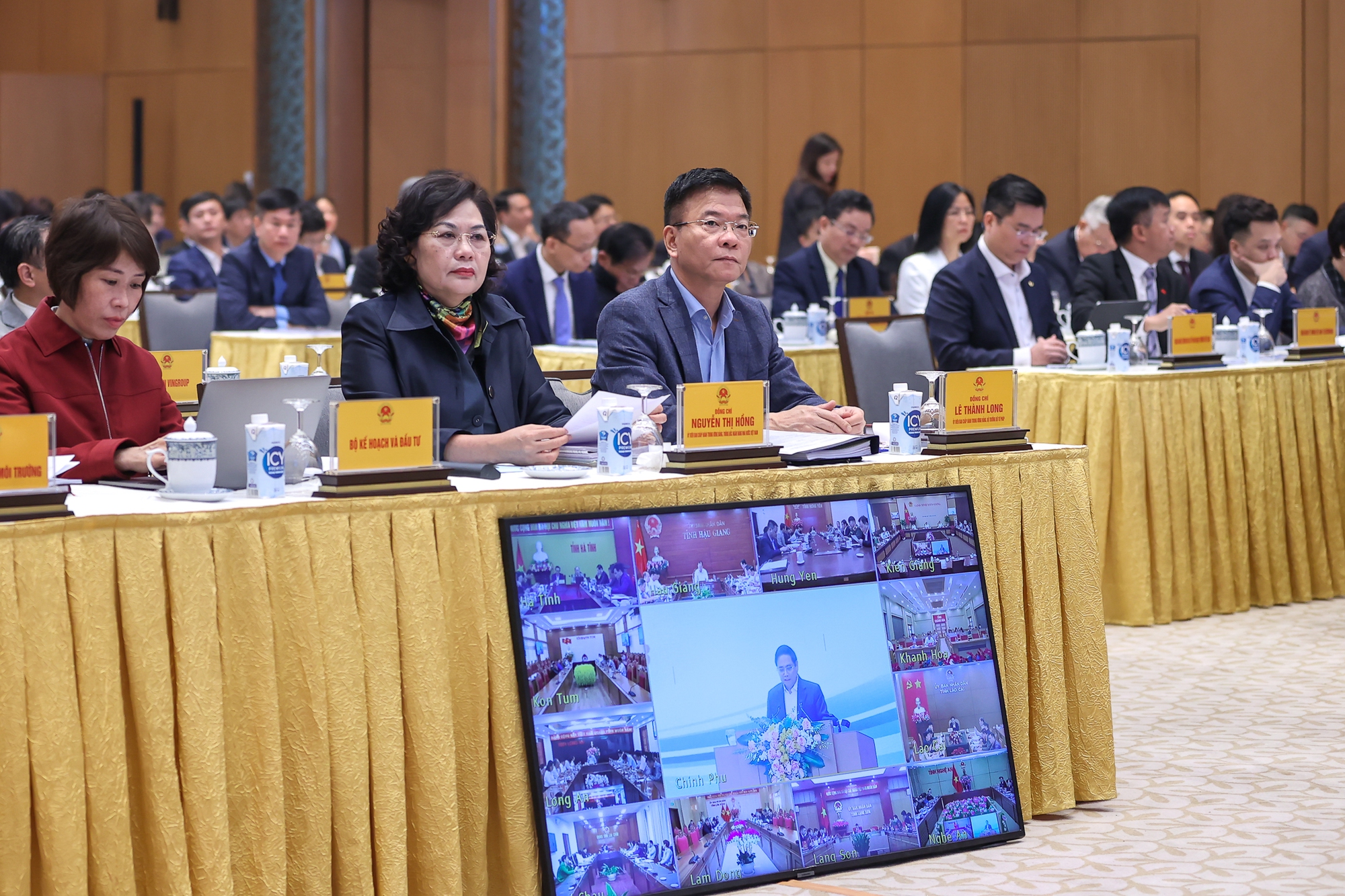 TỔNG THUẬT: Tháo gỡ và thúc đẩy thị trường bất động sản phát triển an toàn, lành mạnh, bền vững - Ảnh 2.