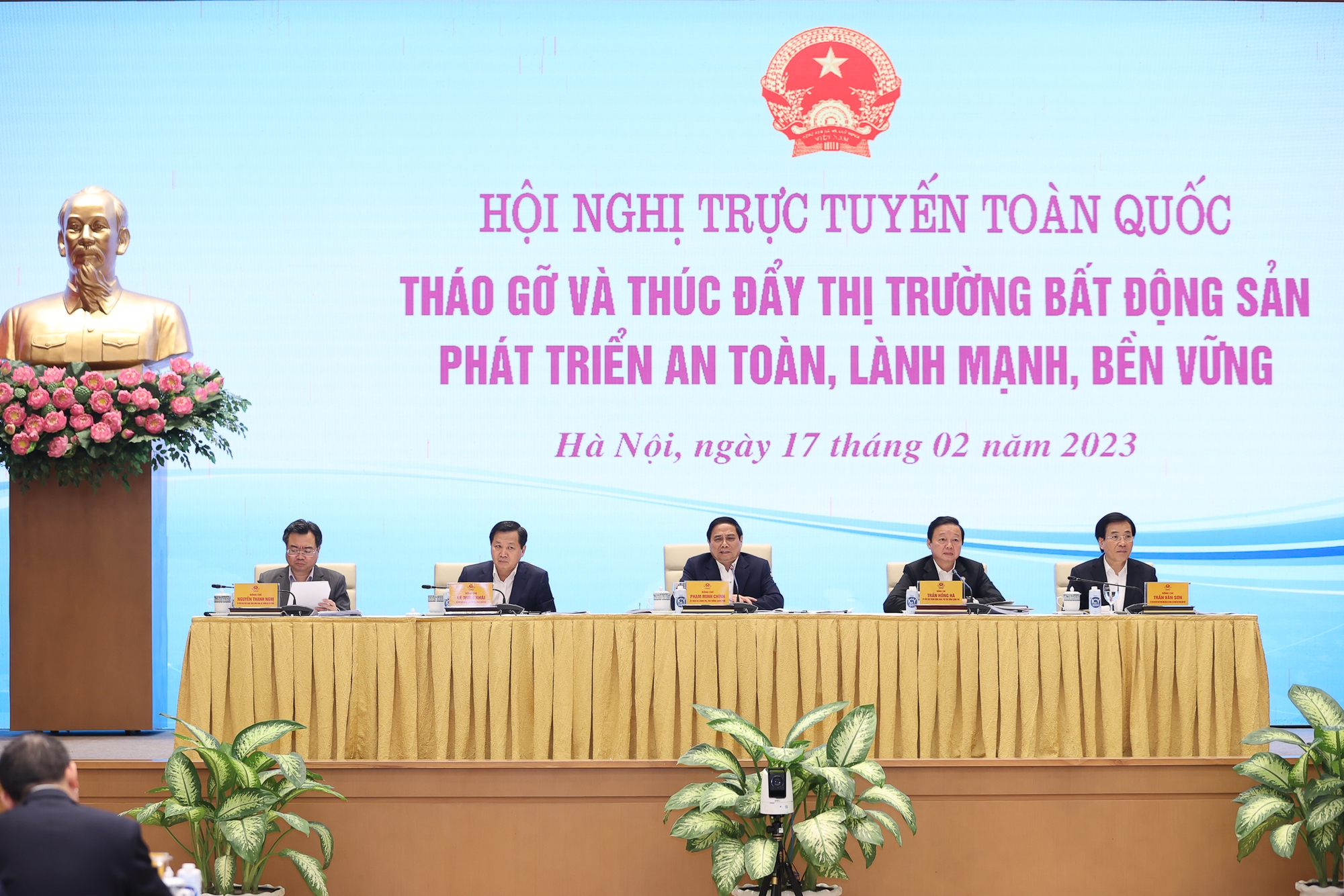 TỔNG THUẬT: Tháo gỡ và thúc đẩy thị trường bất động sản phát triển an toàn, lành mạnh, bền vững - Ảnh 2.