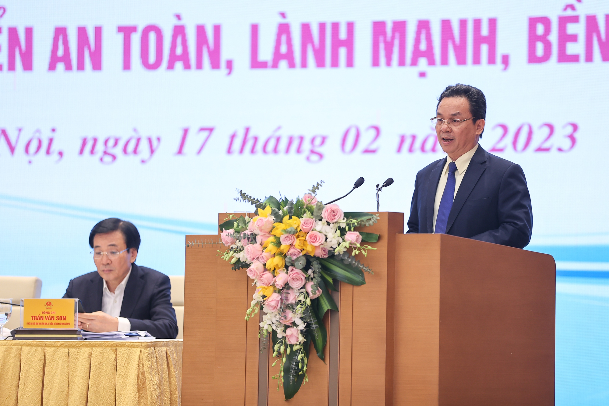 TỔNG THUẬT: Các doanh nghiệp bất động sản mong được hỗ trợ về cơ chế và tín dụng - Ảnh 1.