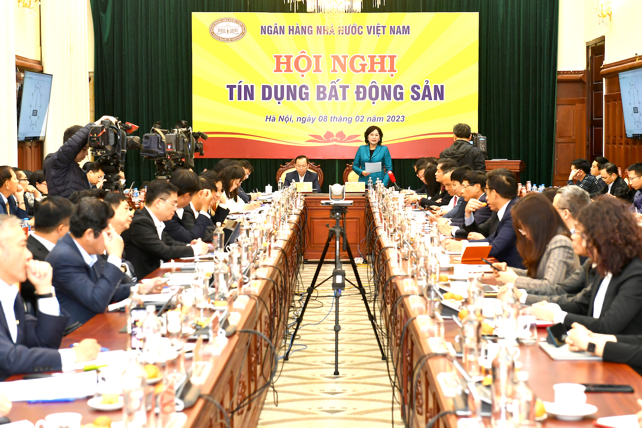 Ngân hàng Nhà nước không thắt chặt tín dụng vào bất động sản