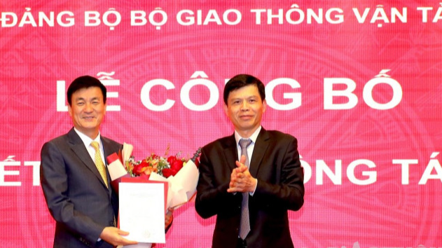 Cục trưởng Đăng kiểm: Phải đứng lên từ lỗi lầm của mình, để tự soi, tự sửa - Ảnh 3. Cục trưởng Đăng kiểm: Phải đứng lên từ lỗi lầm của mình, để tự soi, tự sửa - Ảnh 3.